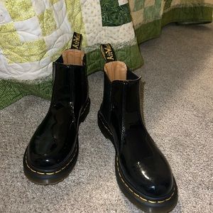 Dr Martens Chelsea boots